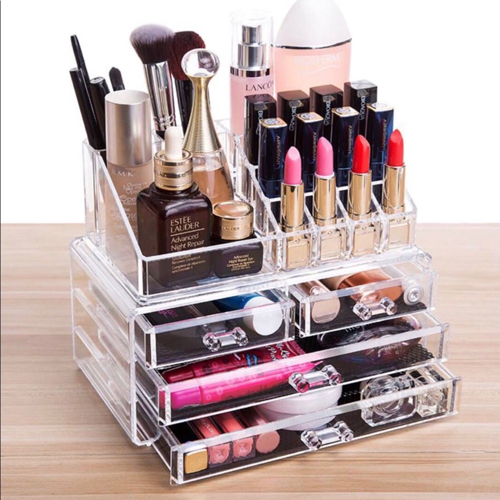 Acrylic makeup organizer